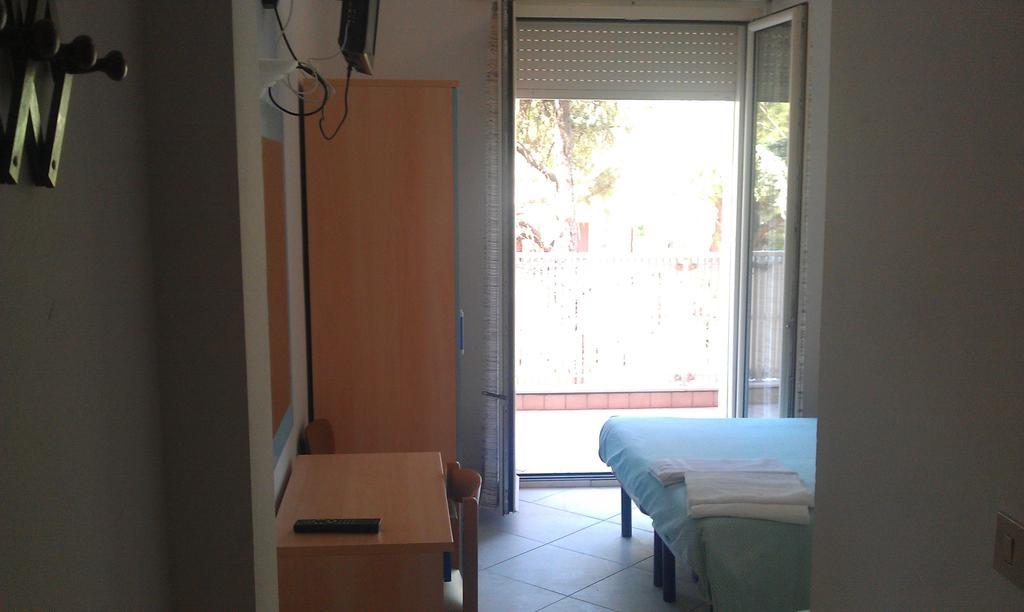 Hotel Edelweiss Cervia Kamer foto