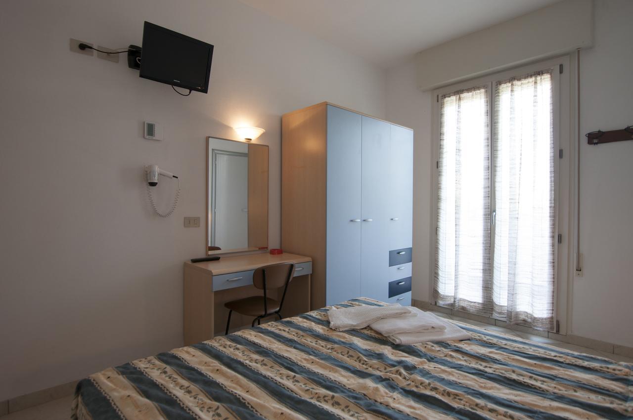 Hotel Edelweiss Cervia Buitenkant foto